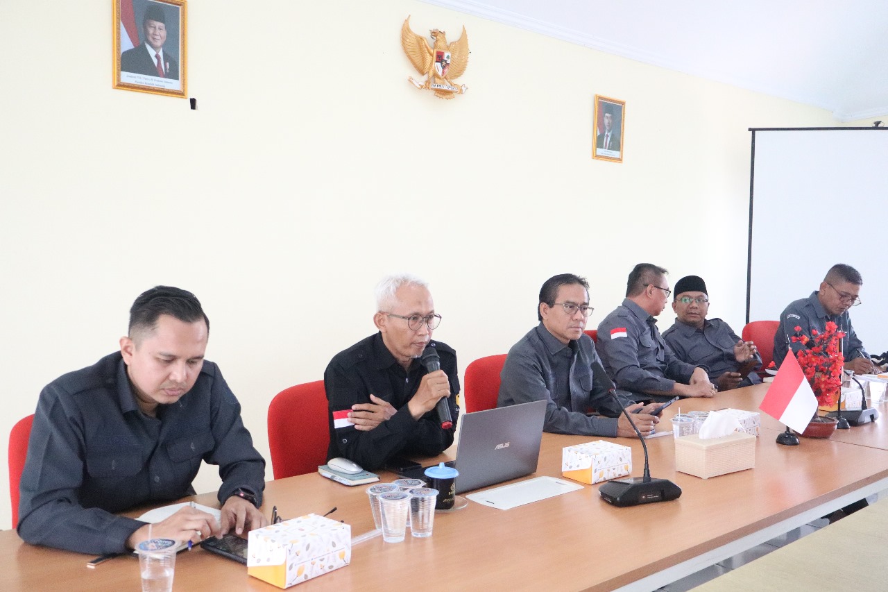 Bawaslu Provinsi DKI Jakarta Gelar Monev Divisi Hukum dan Diklat di Bawaslu Jakarta Timur